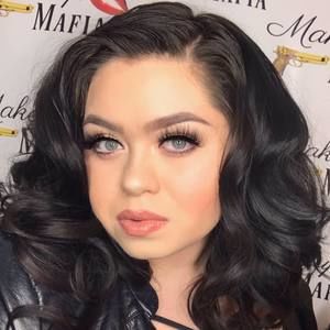 Meet your Posher, Brittani